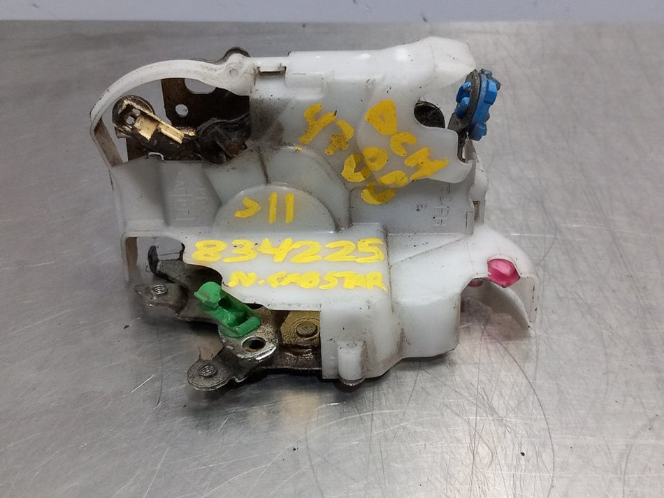 Fechadura porta frontal direita | Nissan Cabstar