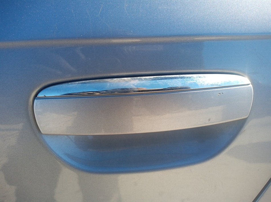 Puxador exterior traseiro esquerdo | Audi A6 Avant (4F5)