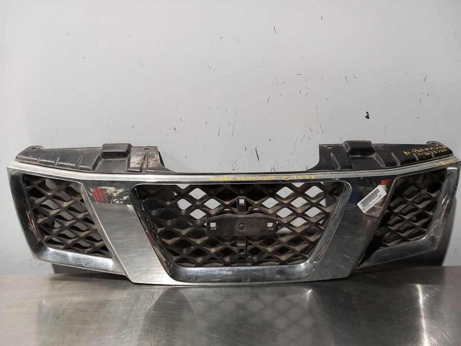 Grelha frontal | Nissan Pathfinder (R51)