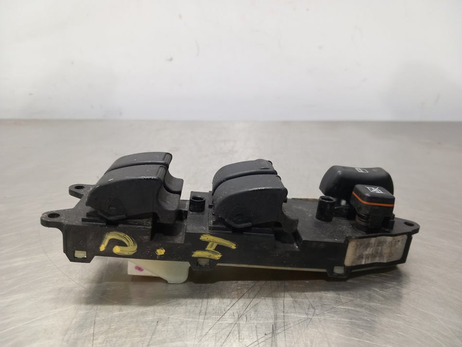 Interruptor do vidro frontal esquerdo | Toyota Avensis Wagon (T25)