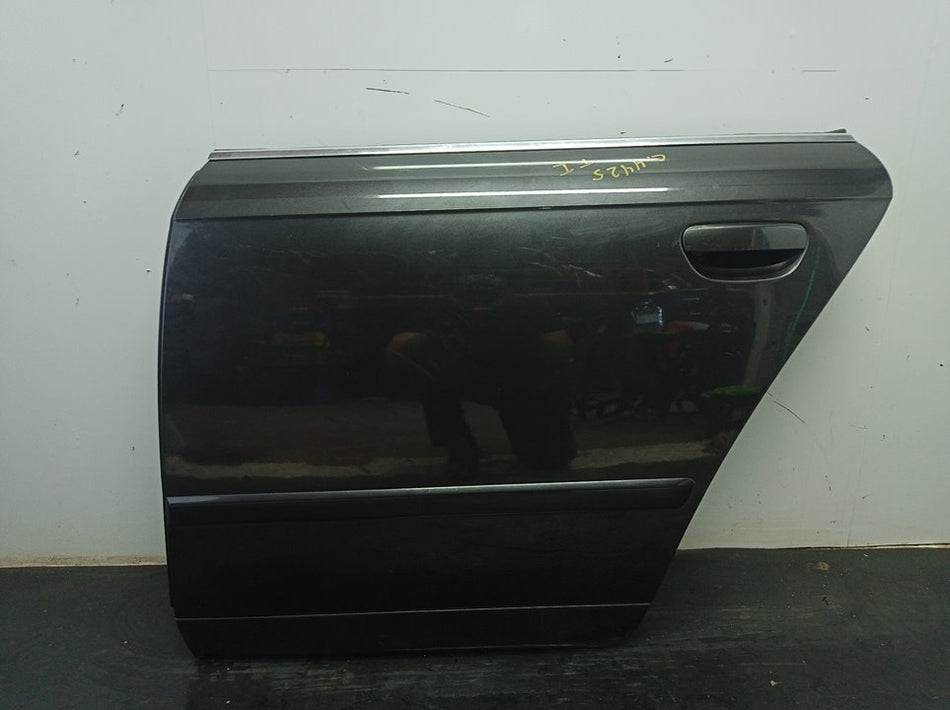 Porta traseira esquerda | Audi A4 Avant (8E)