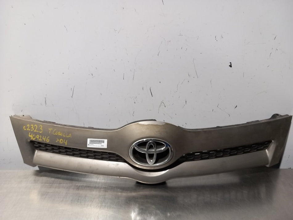 Grelha frontal | Toyota Corolla Verso (R1)