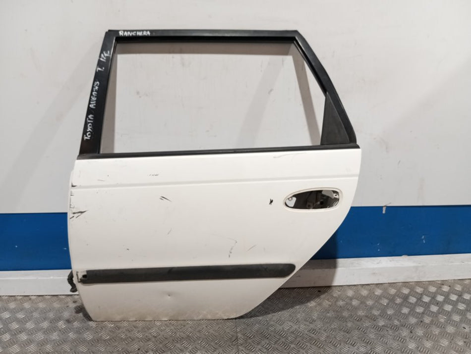 Porta traseira esquerda | Toyota Avensis Wagon (T22)