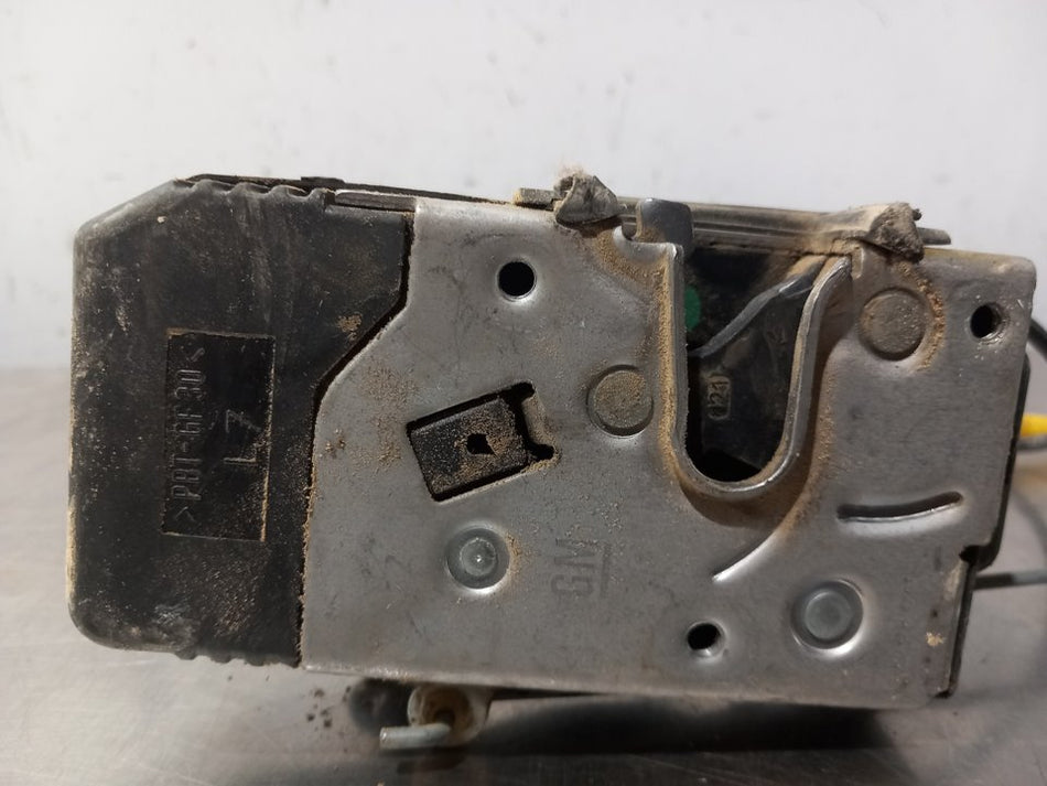 Fechadura porta frontal esquerda | Nissan Primastar (X83)