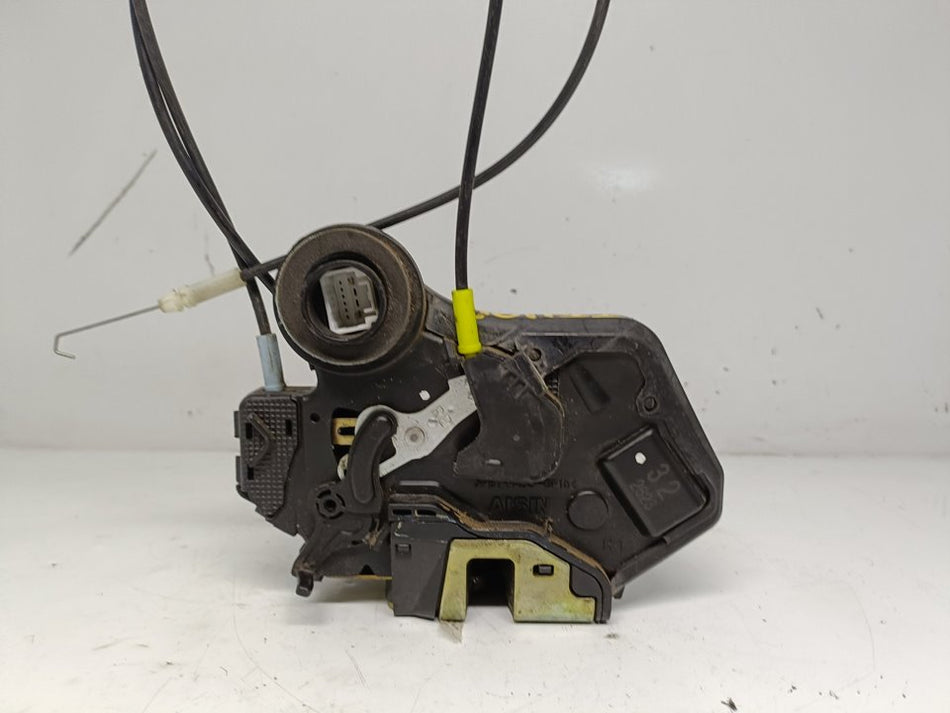 Fechadura porta traseira direita | Toyota Corolla Verso (E12)