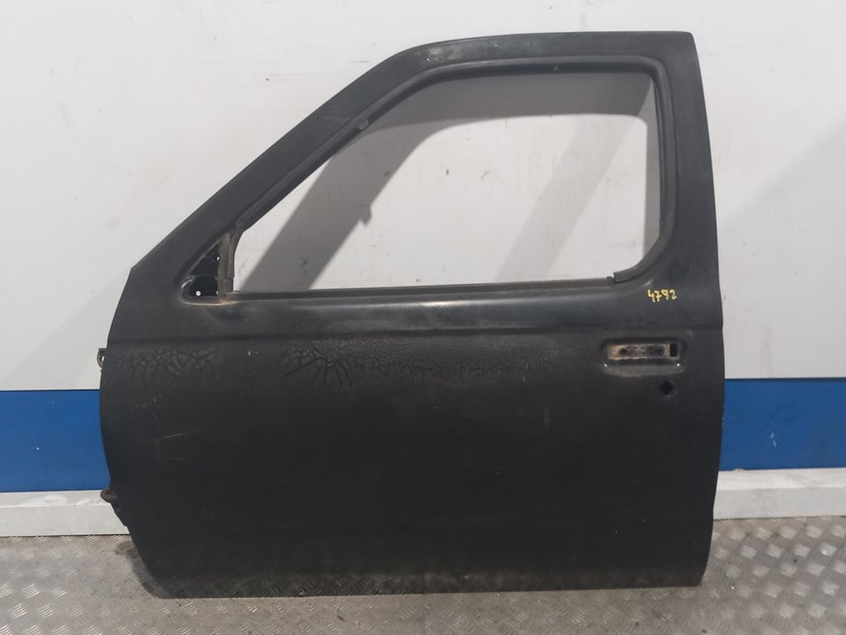 Porta frontal esquerda | Nissan Navara Pick-Up (D40M)