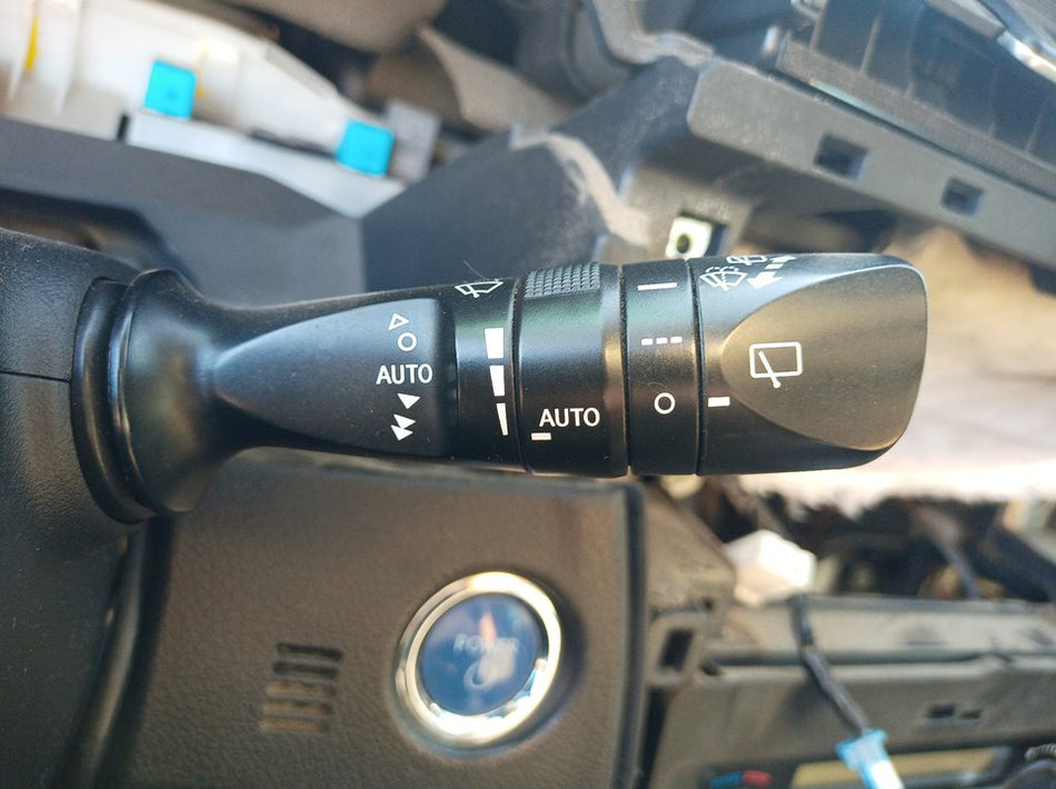 Comutador do limpa-vidros | Toyota Auris (E18)