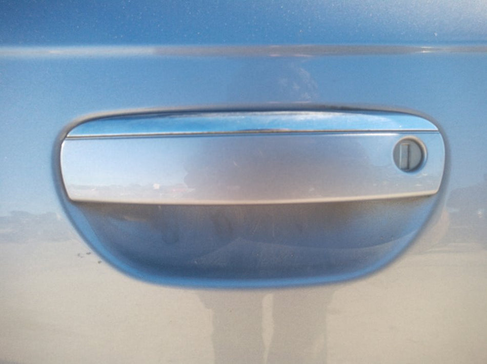 Puxador exterior frontal esquerdo | Audi A6 Avant (4F5)